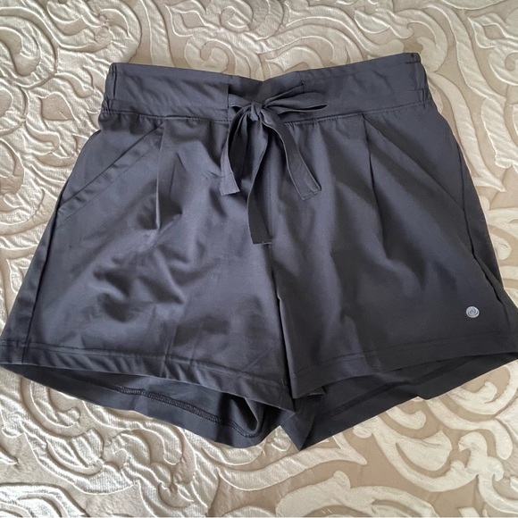 Apana High Waisted Workout Shorts - Picture 2 of 4